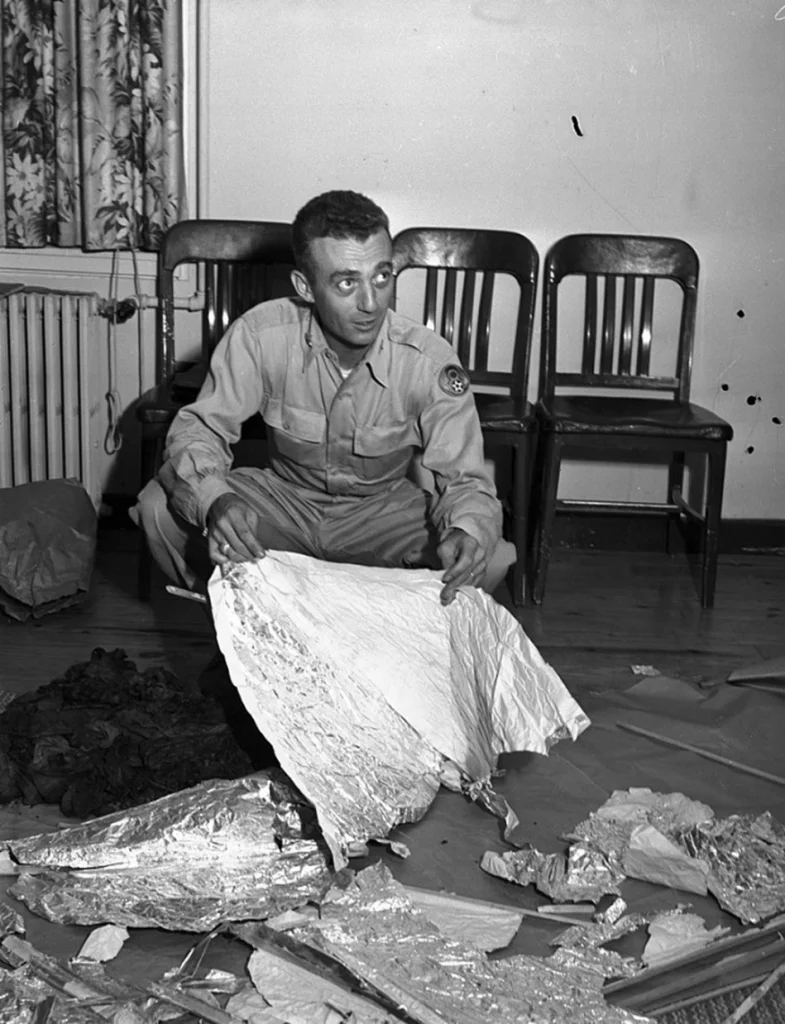 roswell incident ufo agent investigating